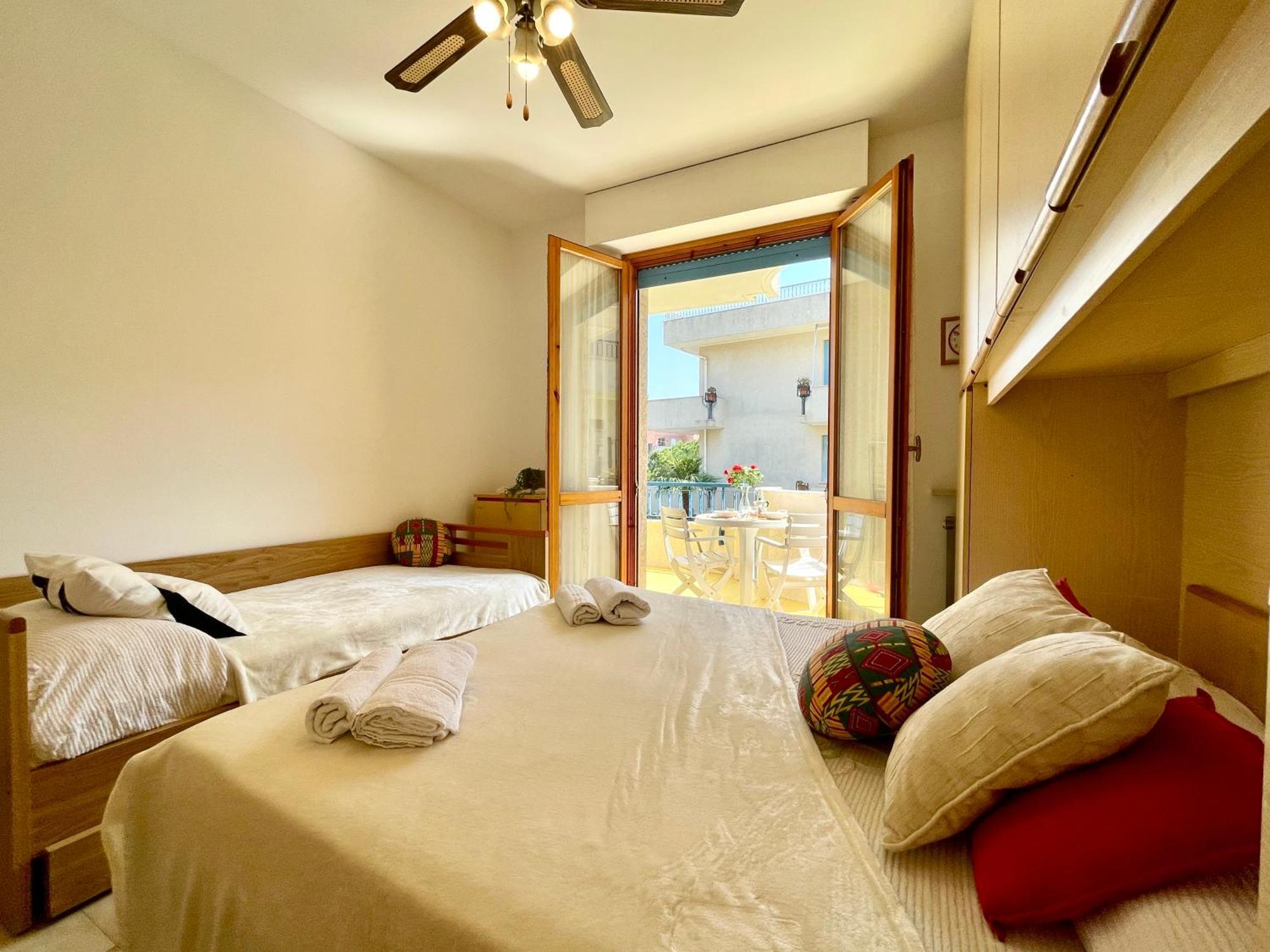 2 Locali A 600 Mt Dal Mare - Free Parking Apartamento Ceriale Exterior foto